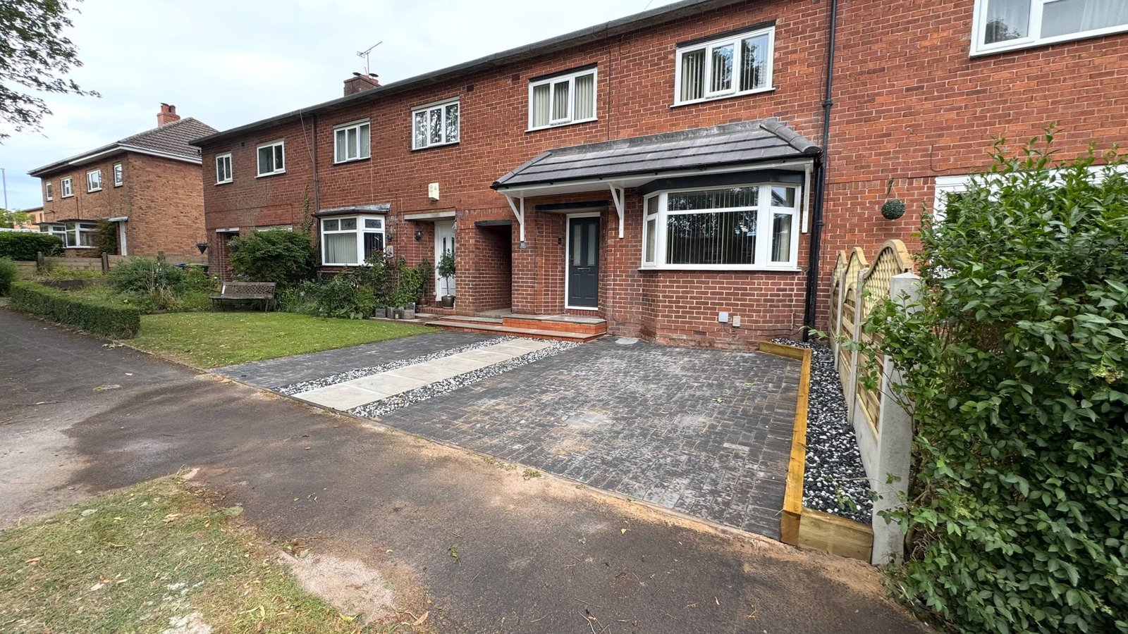 Driveway & Entrance Canopy image 2