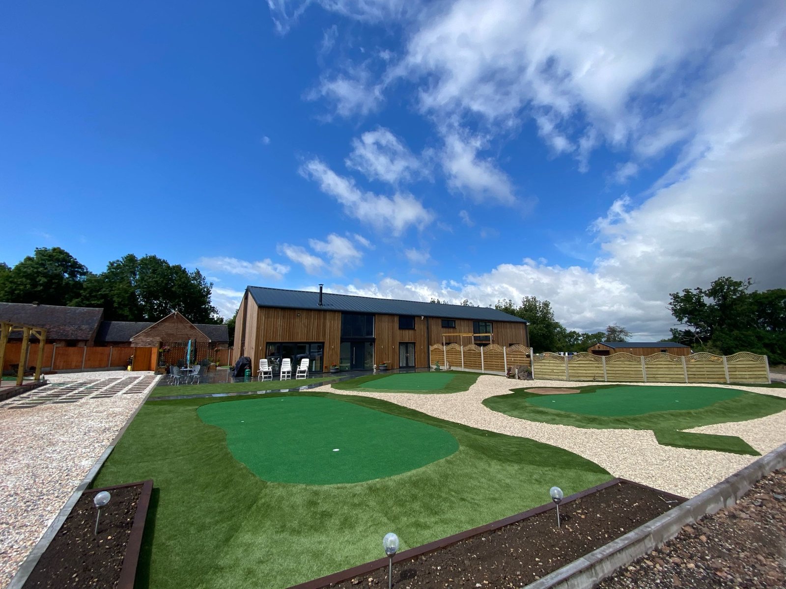 Mini Golf Putting Green image 3